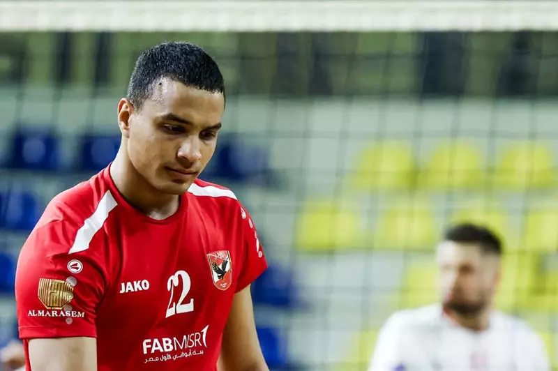 كرة طائرة.. أحمد عزب يوضح ليلا كورة موقفه من اللحاق ببطولة أفريقيا مع الأهلي 